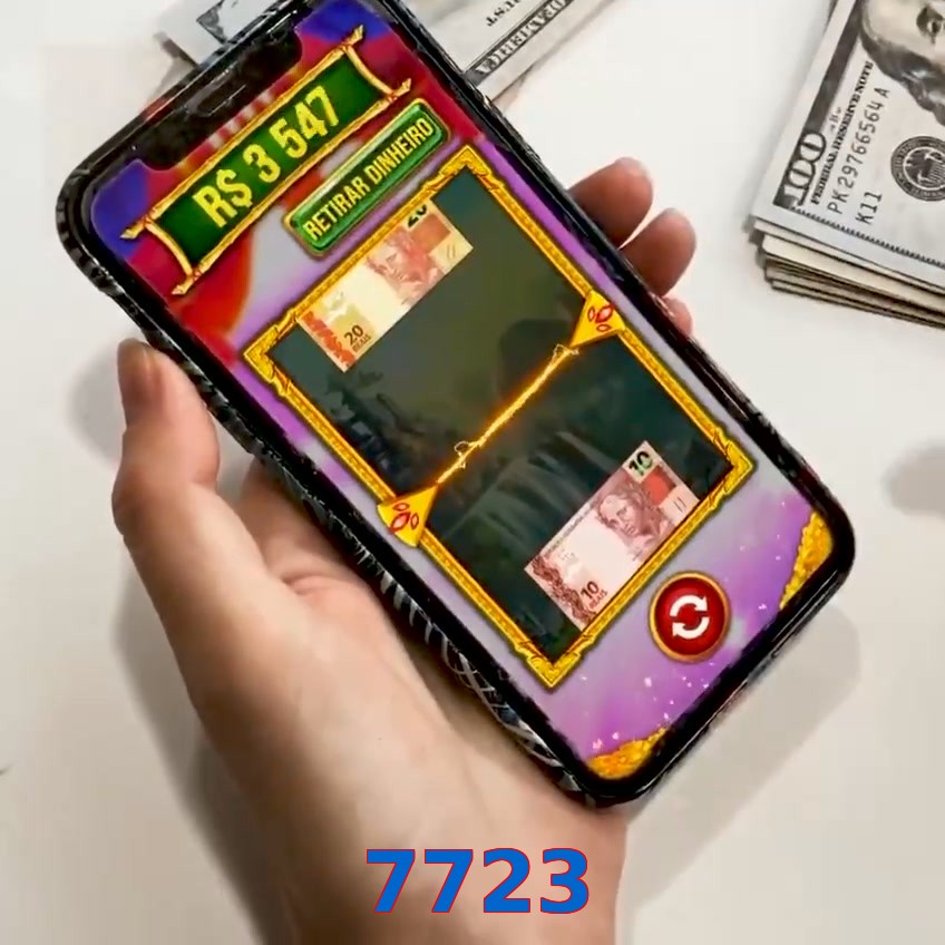 7723