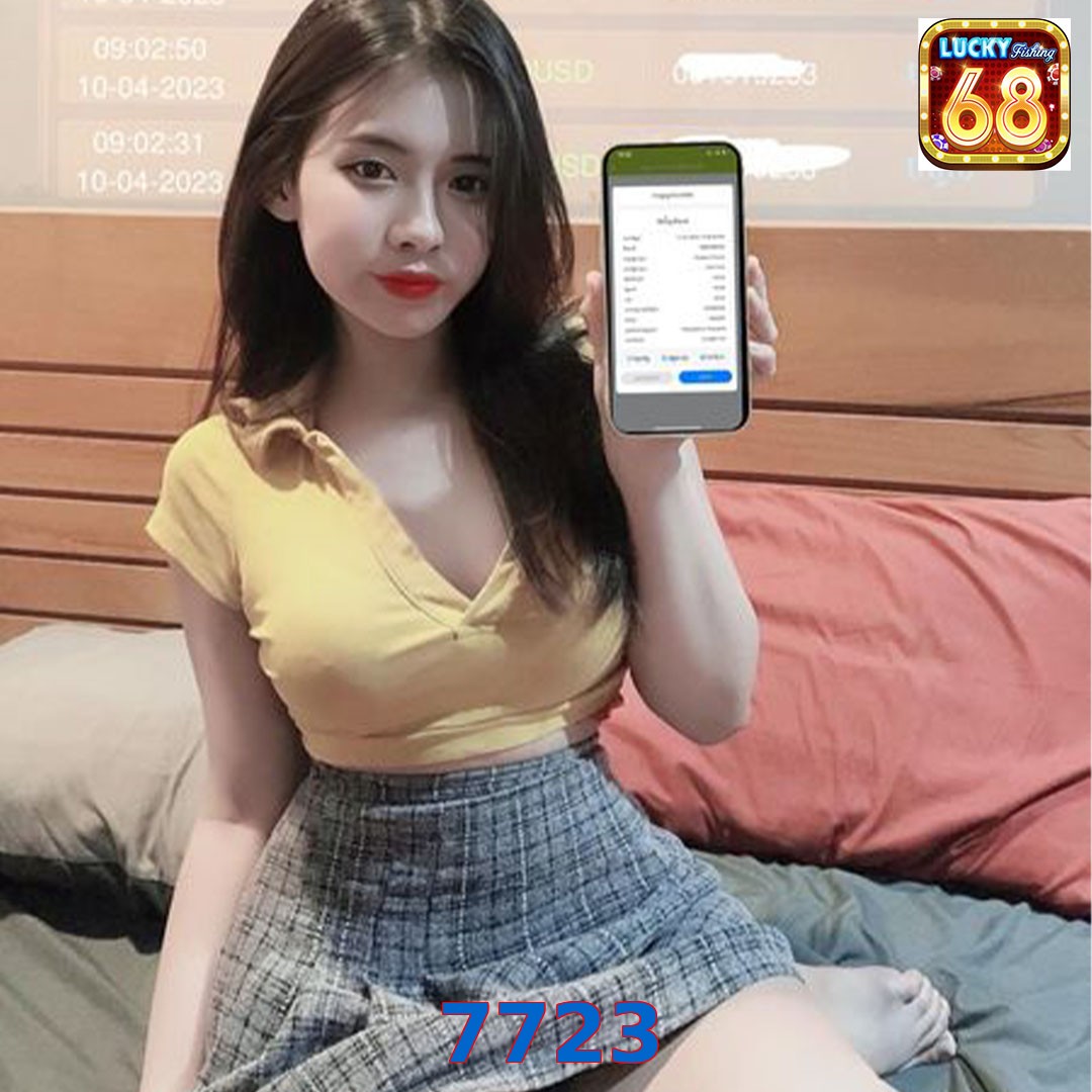 7723